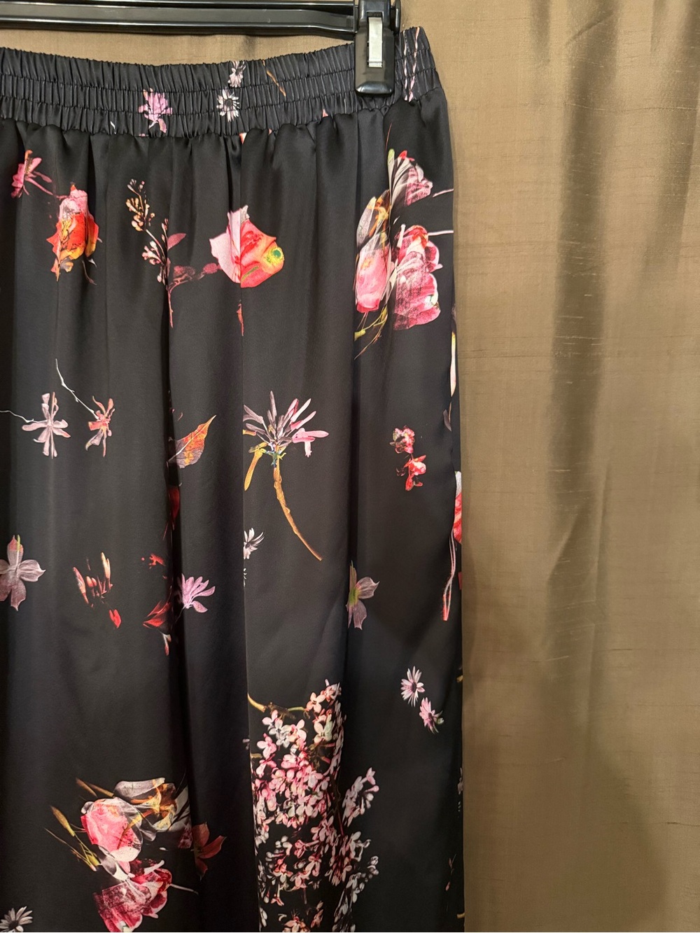Victoria’s Secret Floral Satin Wide Leg Pants Lounge Luxe - Picture 3 of 6